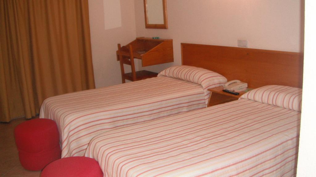 Hotel Bellavista La Puebla De Castro Room photo